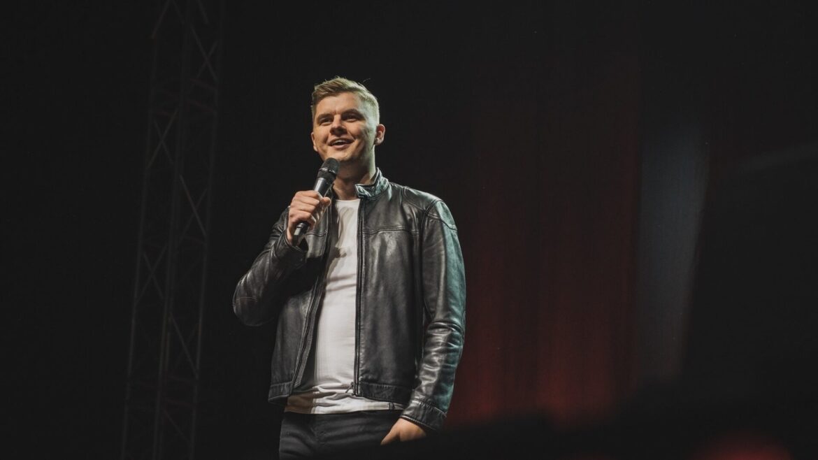 Lubicie stand-up? Michał Leja wystąpi w Zamościu