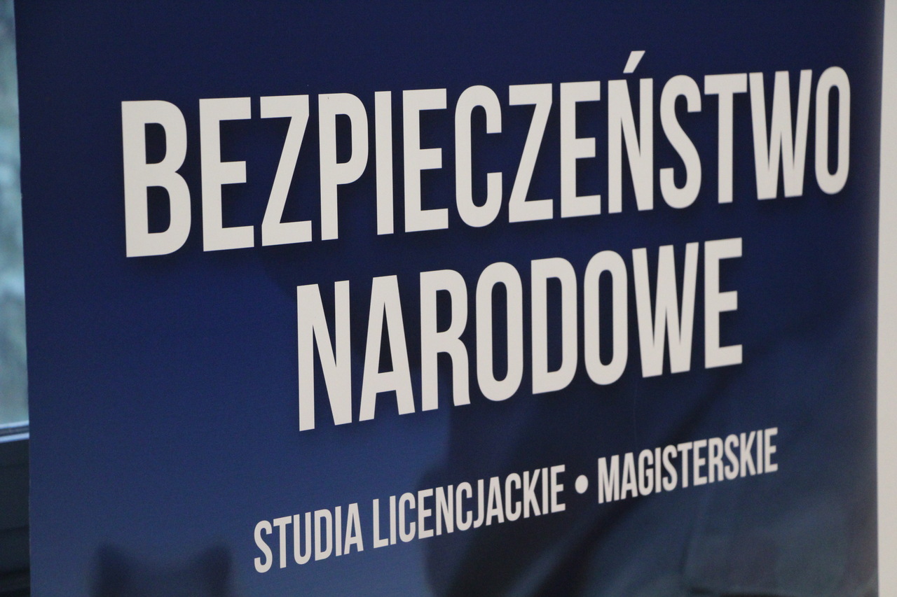 Jak wygląda wojna informacyjna?