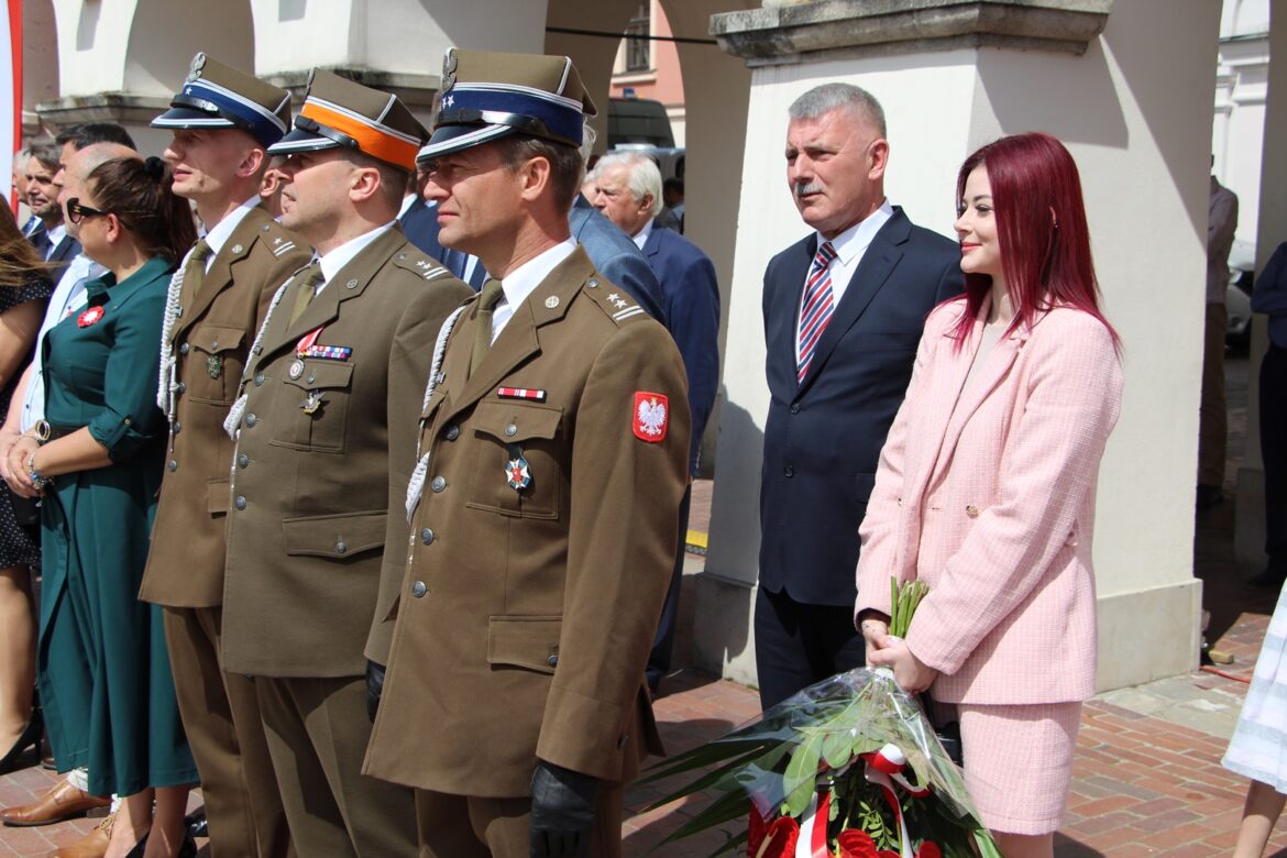 Zamościanie uczcili 233. rocznicę uchwalenia Konstytucji 3 Maja (ZDJĘCIA)