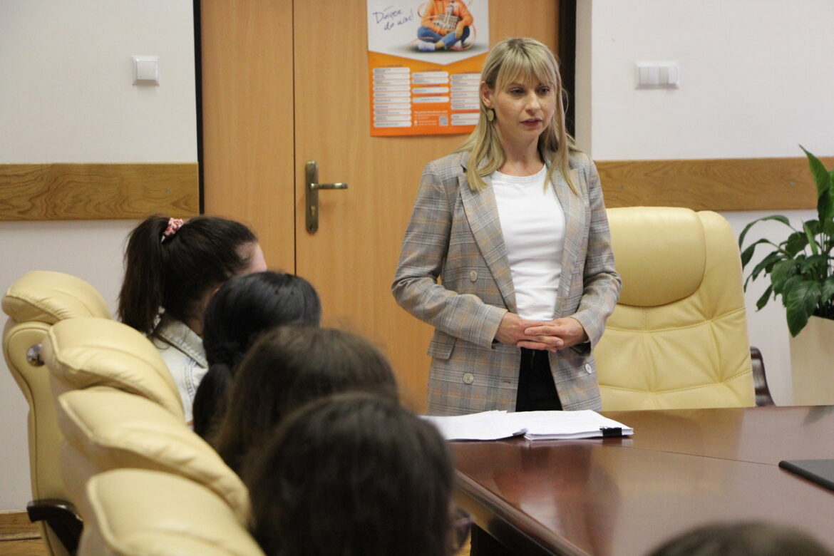 Jak wygląda praca asystenta rodziny