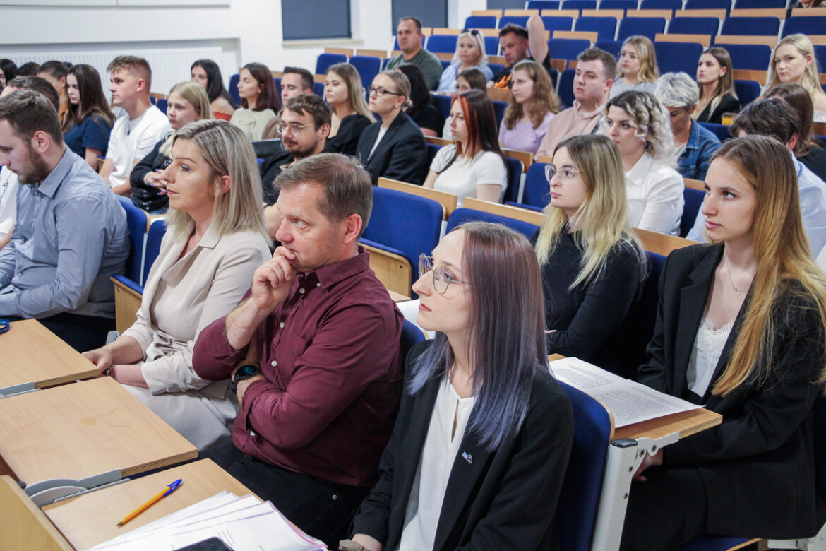 Cyber(nie)świadome społeczeństwo
