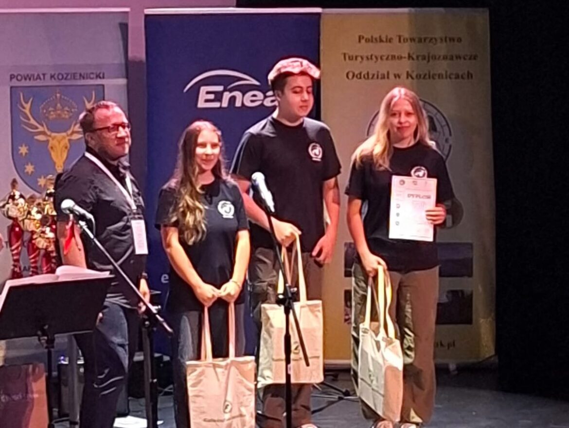 Krajoznawcy z I LO im. ONZ podbili Kozienice