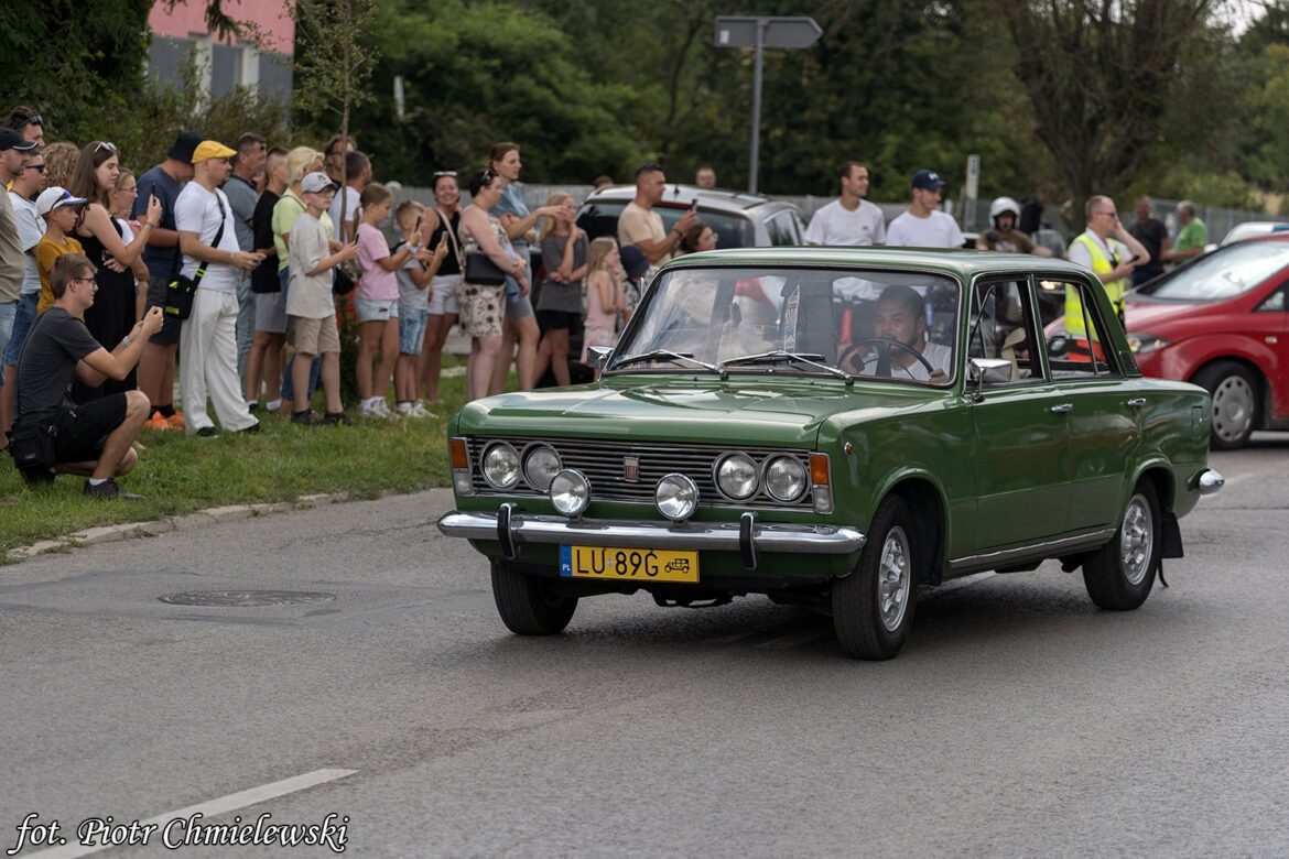 Maluchy, Syrenki i Warszawy na ulicach Zamościa – Muzeum PRL szykuje wielki zlot pojazdów zabytkowych