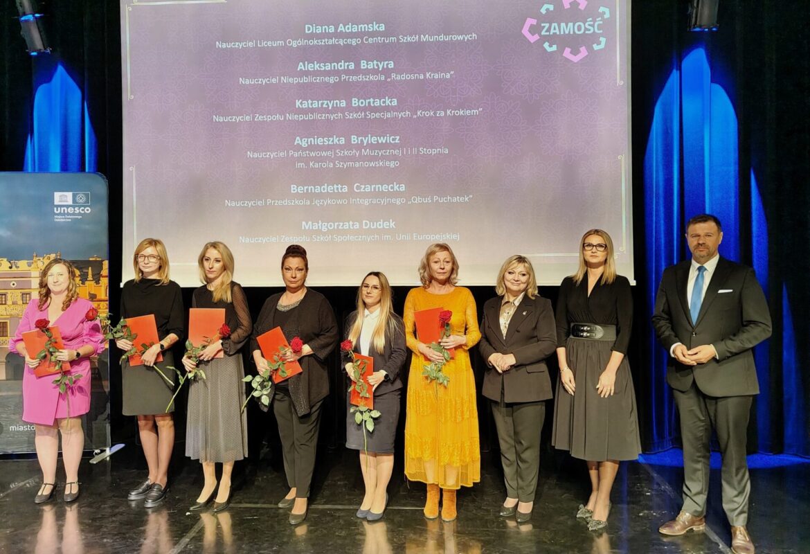 Zamość świętował Dzień Edukacji Narodowej – Prezydent Miasta wręczył nagrody zasłużonym nauczycielom (ZDJĘCIA)