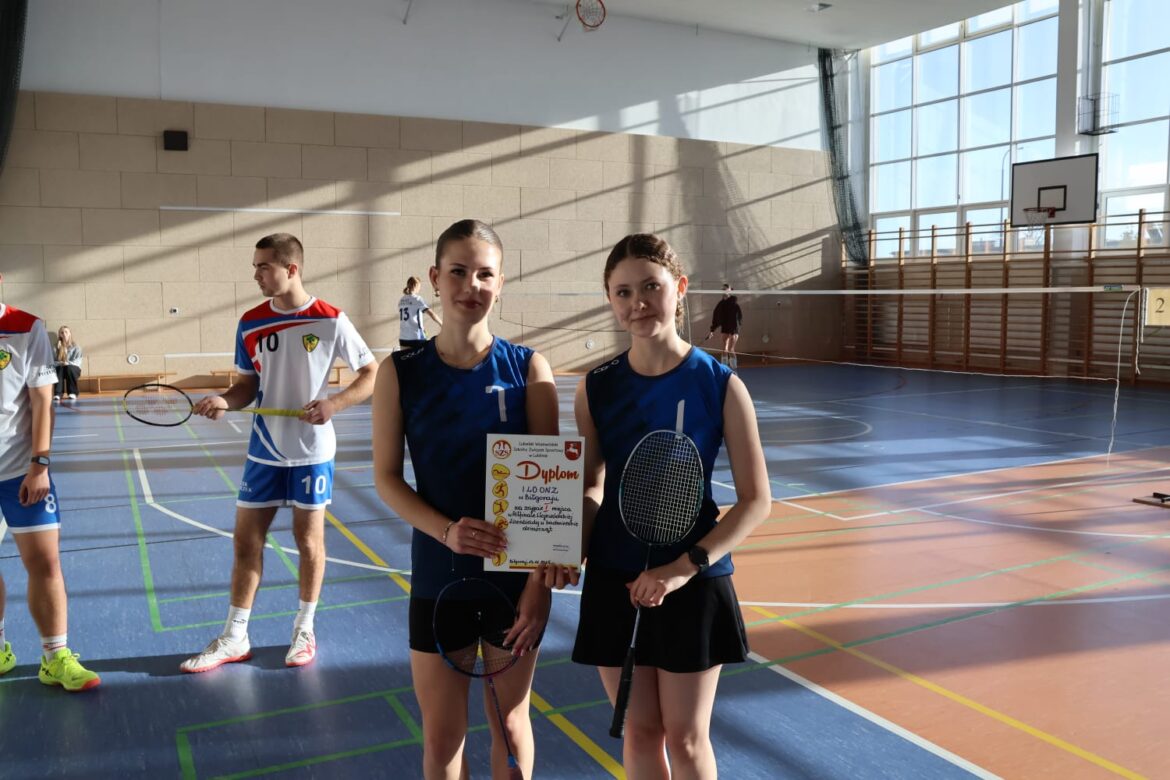 Sukces drużyn I LO im. ONZ w Półfinale Wojewódzkim Licealiady w badmintonie