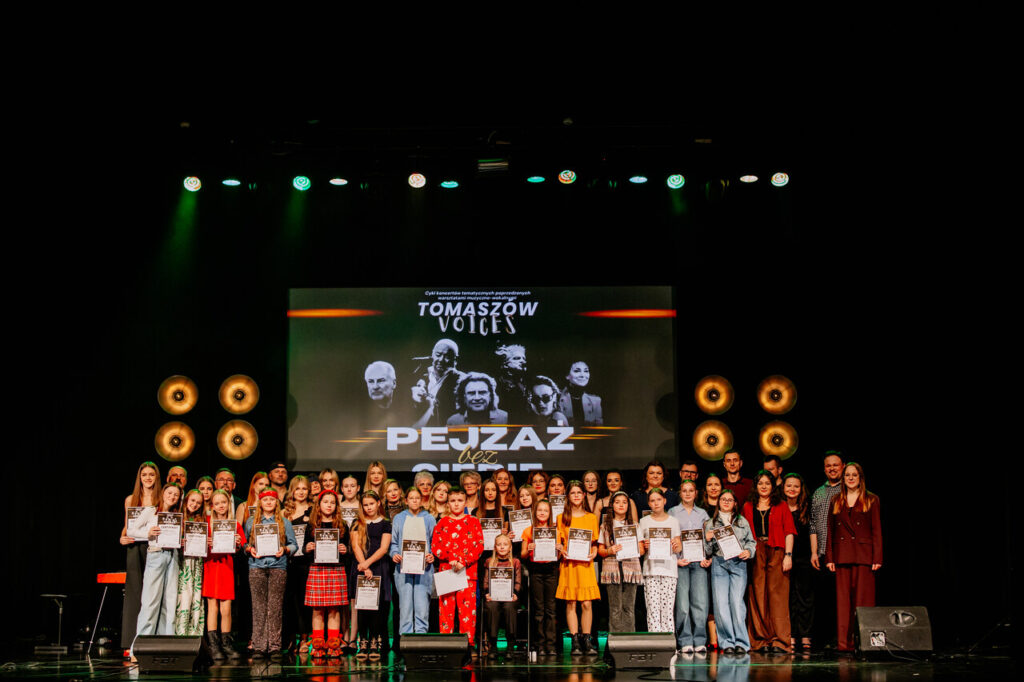 „Pejzaż bez Ciebie” – wzruszający koncert w ramach projektu TOMASZÓW VOICES