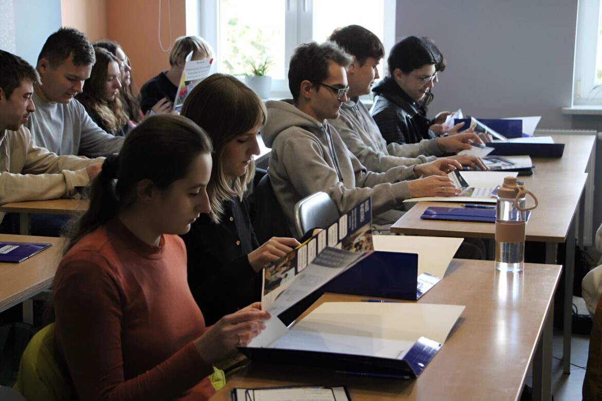 Szanse kariery po filologii – praca lektora języka angielskiego