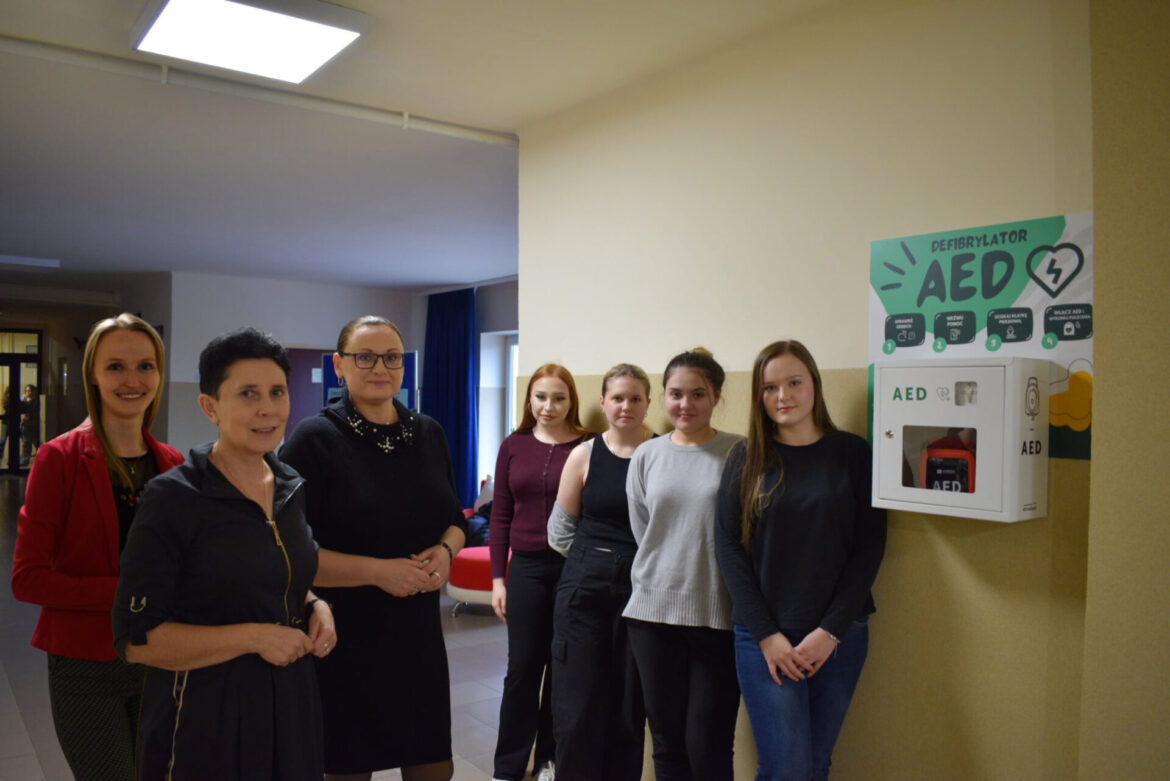 I LO pierwszą szkołą z defibrylatorem w Krasnymstawie