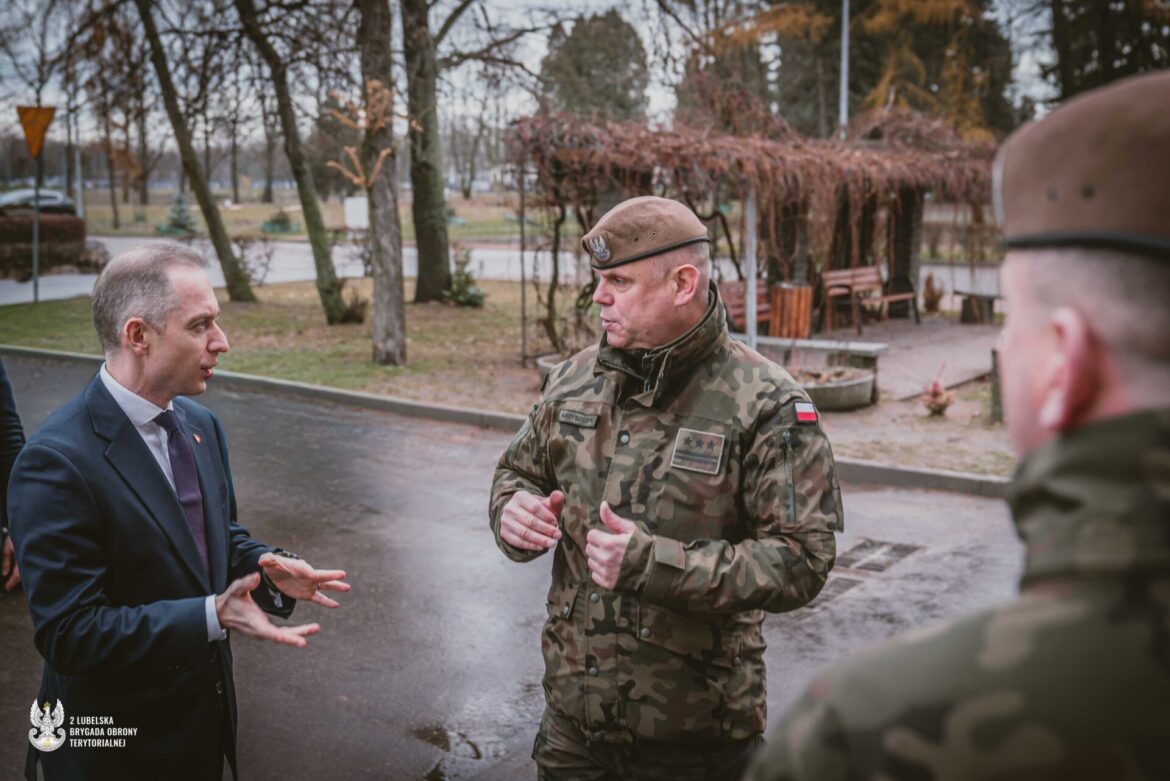 Sekretarz Stanu MON z wizytą w 2 Lubelskiej Brygadzie OT