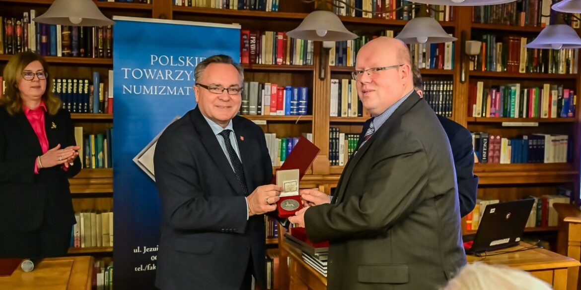 Dr Marcin Markowski wyróżniony przez Polskie Towarzystwo Numizmatyczne