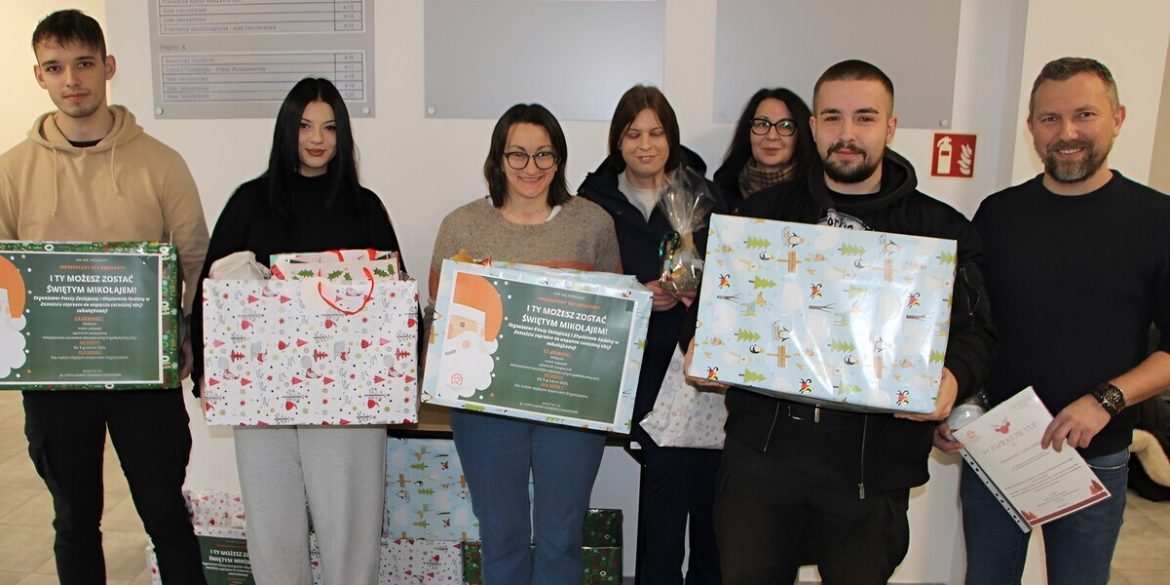 Akademia Zamojska w akcji „I Ty możesz zostać św. Mikołajem”