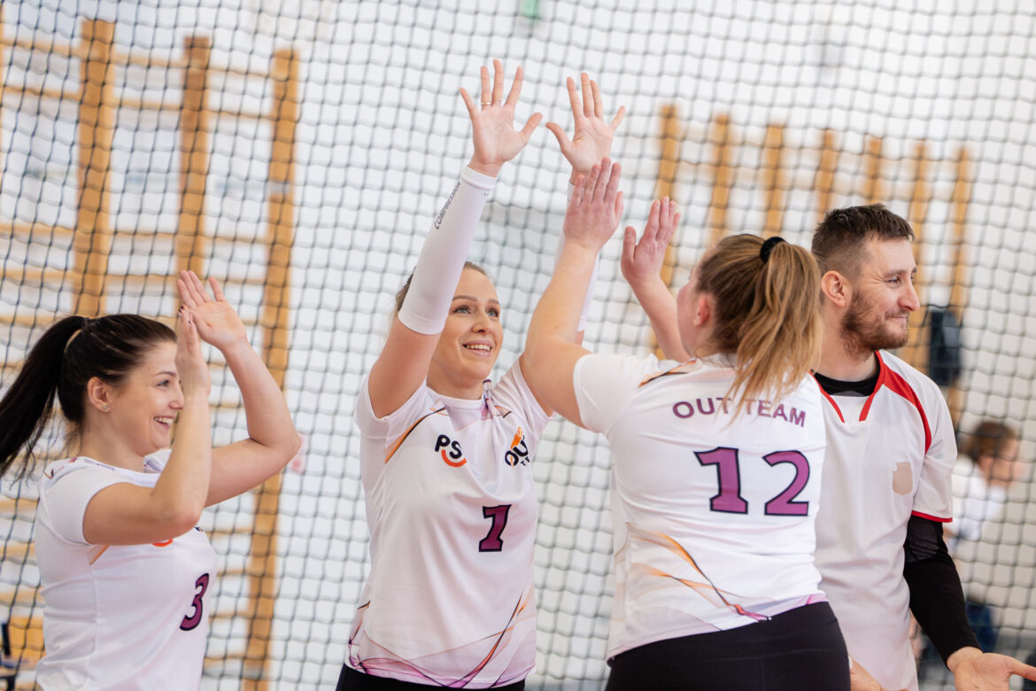 Za nami pierwsza odsłona Turnieju Piłki Siatkowej „Mieszkańcy gminy Zamość wspierają WOŚP” (ZDJĘCIA)