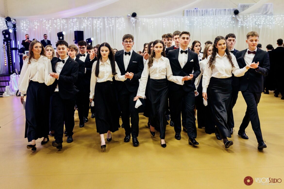 Studniówka I LO im. ks. Stanisława Staszica w Hrubieszowie (ZDJĘCIA)