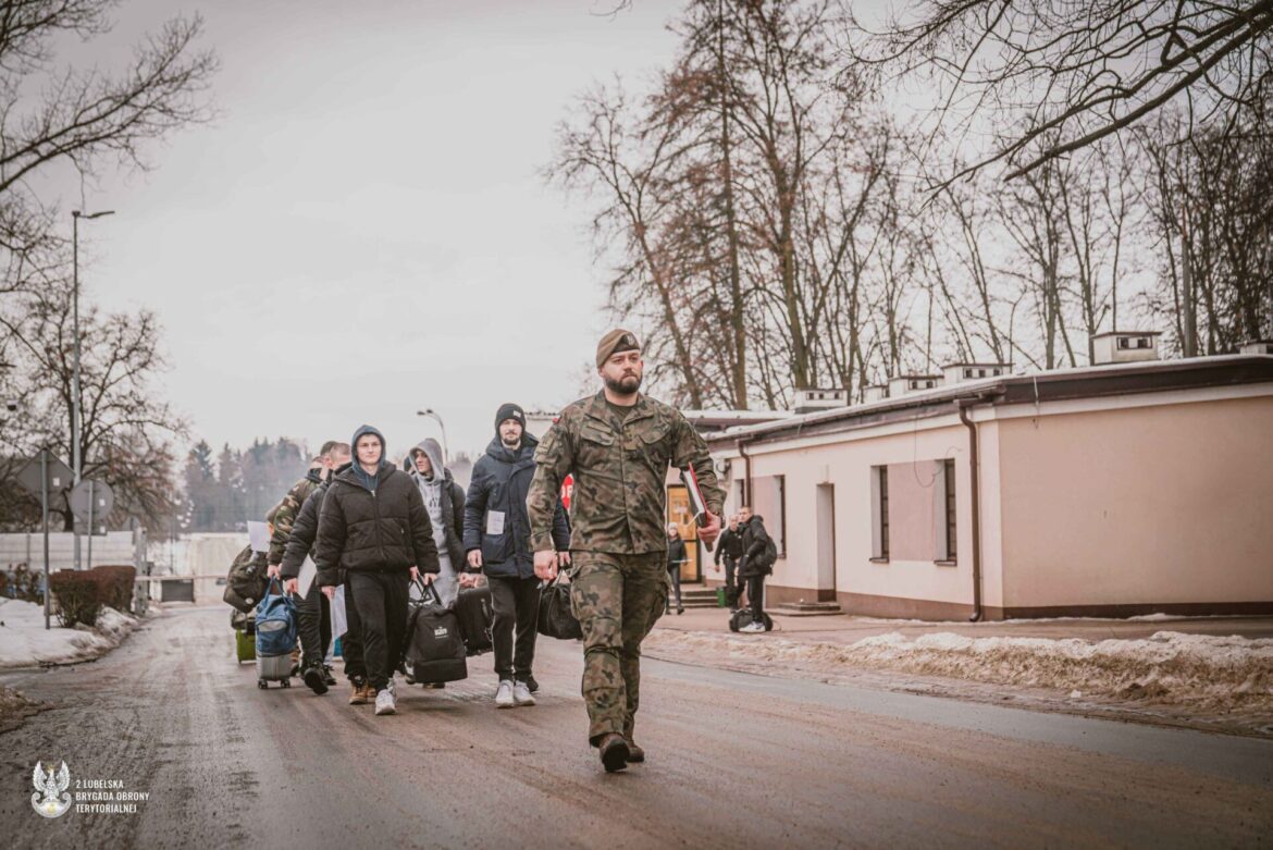 186 ochotników z lubelskiego rozpoczęło „Ferie z WOT”
