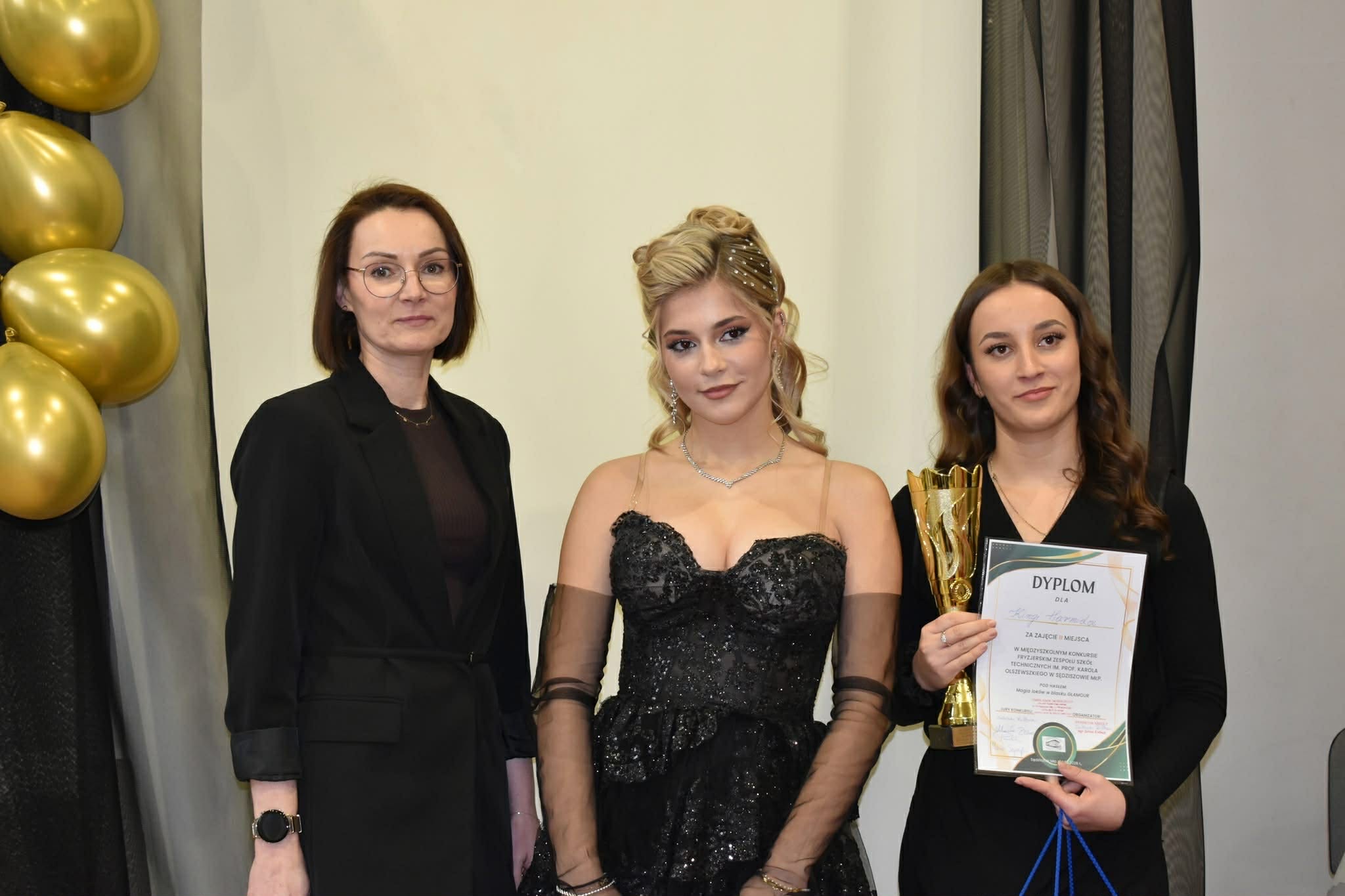 Sukces uczennicy ZSZiO w konkursie fryzjerskim