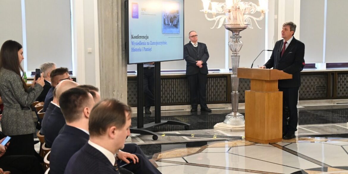 „Pamięć to nasz święty obowiązek” – Rektor Akademii Zamojskiej apeluje o utworzenie Ośrodka Pamięci Dzieci Zamojszczyzny w Akademii Zamojskiej