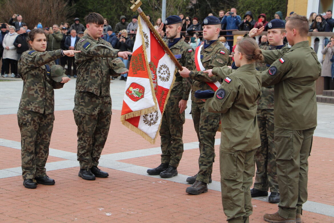 Ślubowanie kadetów zamojskiej „Mundurówki” (ZDJĘCIA)