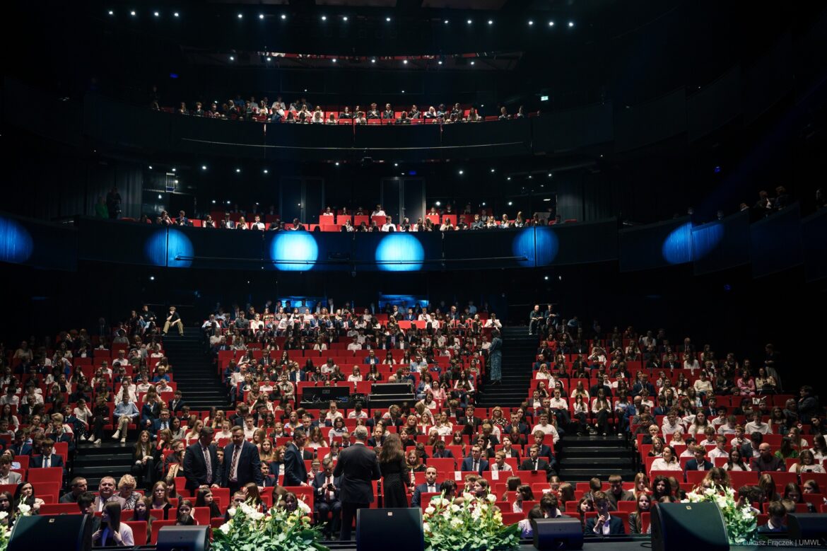 Prymusi z I LO im. ONZ nagrodzeni! Ponad 40 stypendystów Marszałka Województwa Lubelskiego