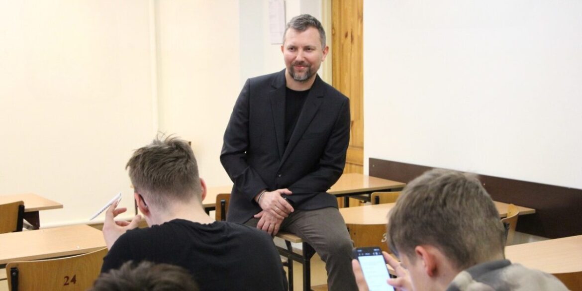 Stres w tle, przyszłość w planie