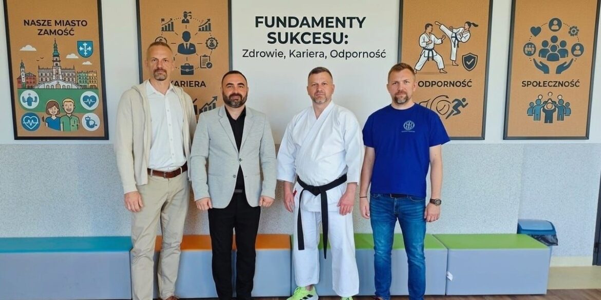 AZ włącza się w „Fundamenty Sukcesu”