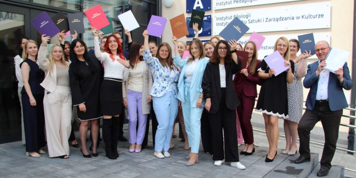 Studenci pedagogiki AZ obronili swoje prace licencjackie i magisterskie!