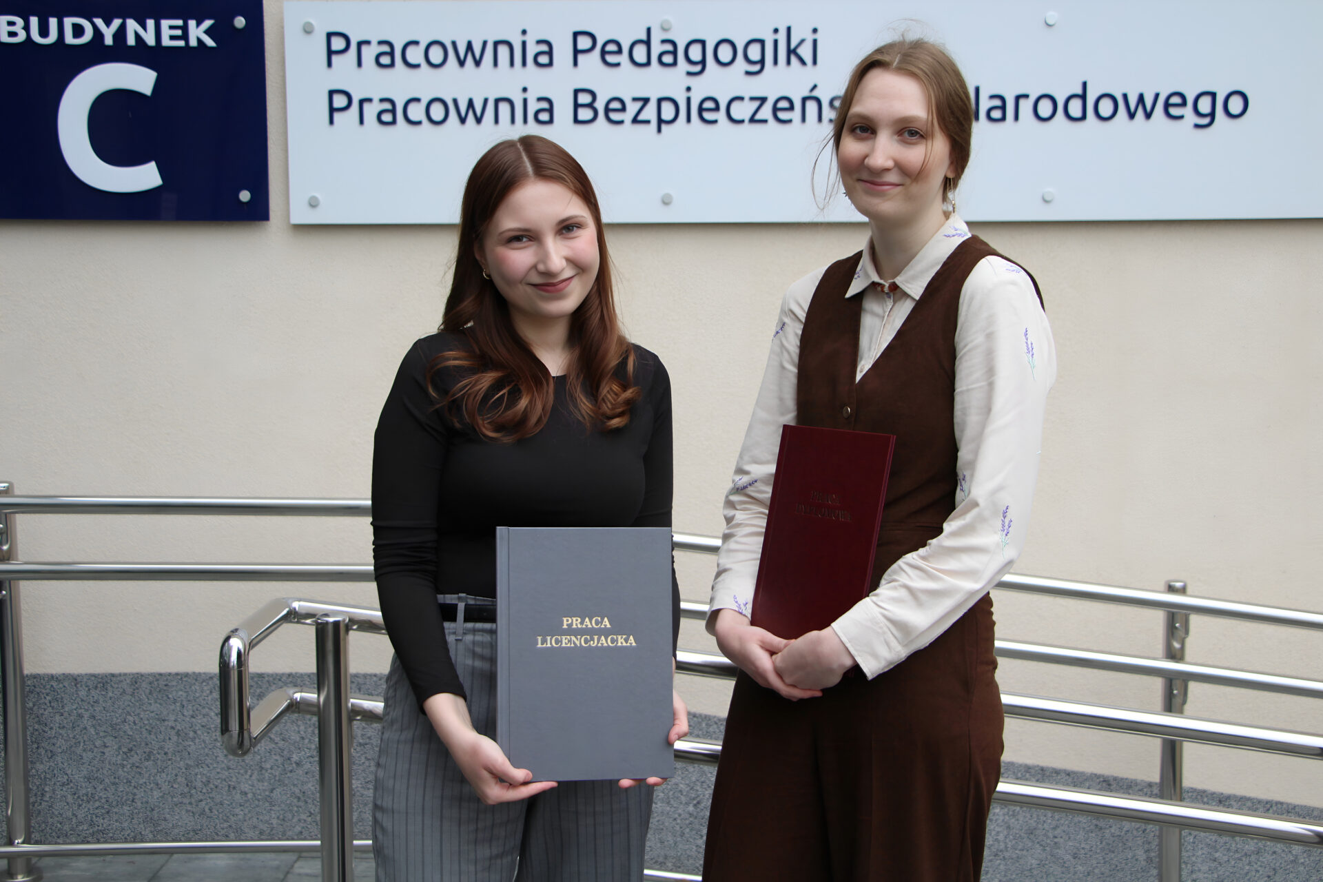 Obrony prac dyplomowych na kierunku filologia angielska AZ