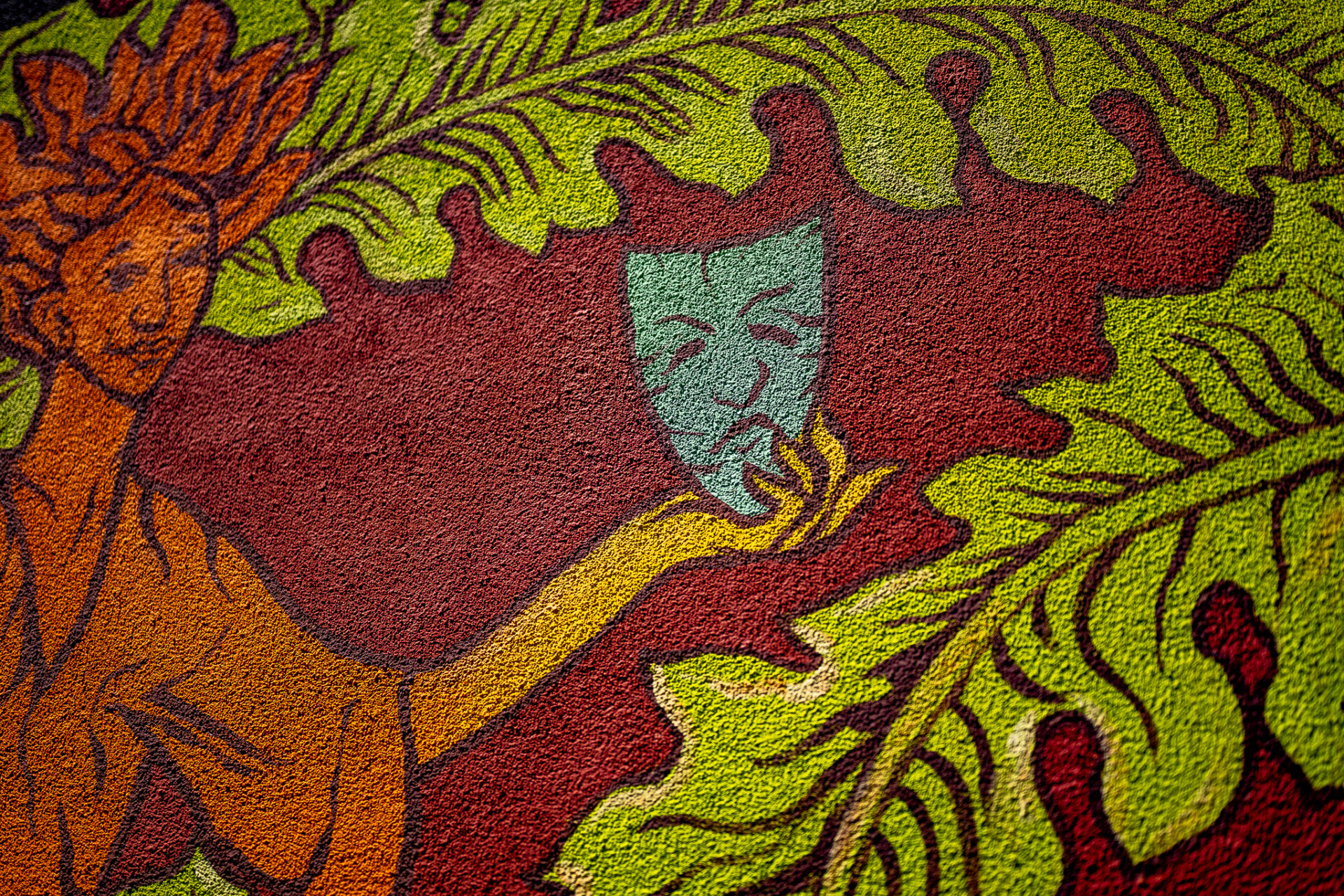 Na tarasie ZDK powstał mural poświęcony Zamojskiemu Latu Teatralnemu