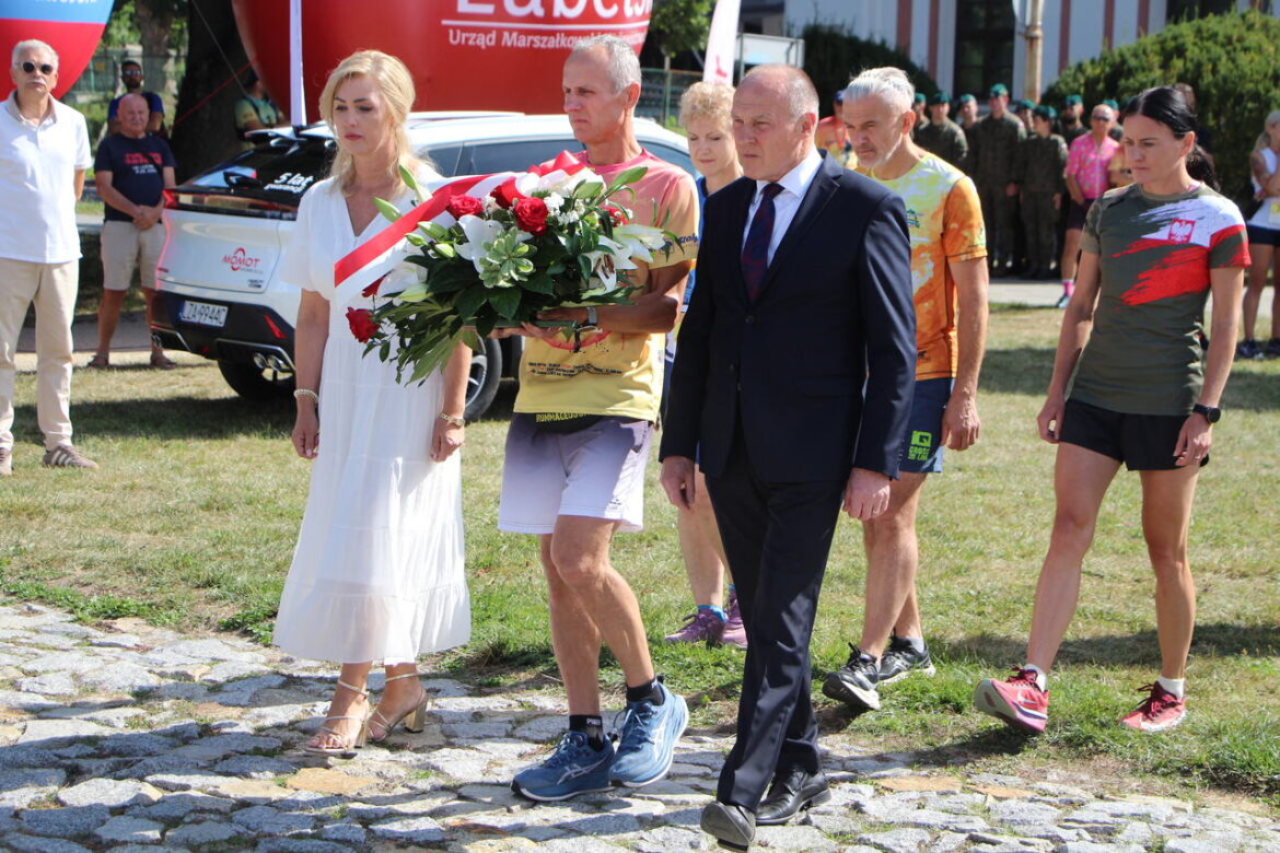 Wystartował 37. Czteroetapowy Bieg Pokoju Pamięci Dzieci Zamojszczyzny (ZDJĘCIA)