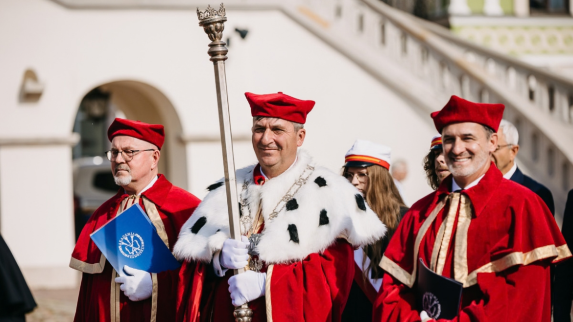 Akademia Zamojska uroczyście rozpoczęła nowy rok akademicki 2026/2027 (ZDJĘCIA)
