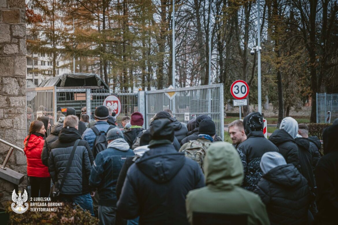 Ponad 7 200 zł na start i umiejętności na całe życie. 2 LBOT zaprasza na ostatnie szkolenia w tym roku