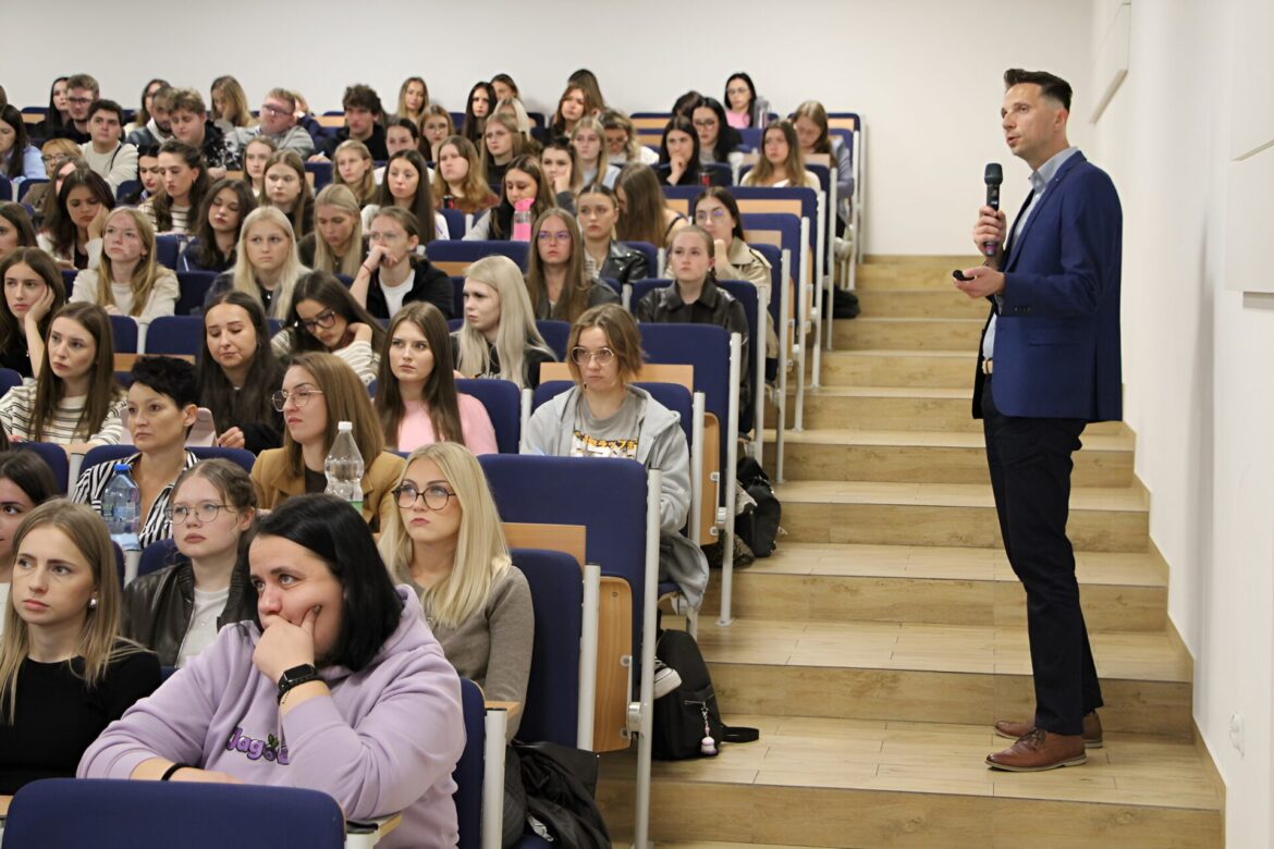 Ruszył kolejny rok zajęć w Akademii Zamojskiej (ZDJĘCIA)
